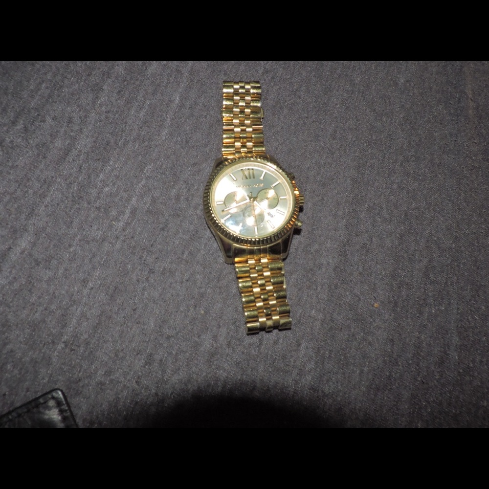 Michael kors men’s Lexington gold watch - Picture 3 of 4